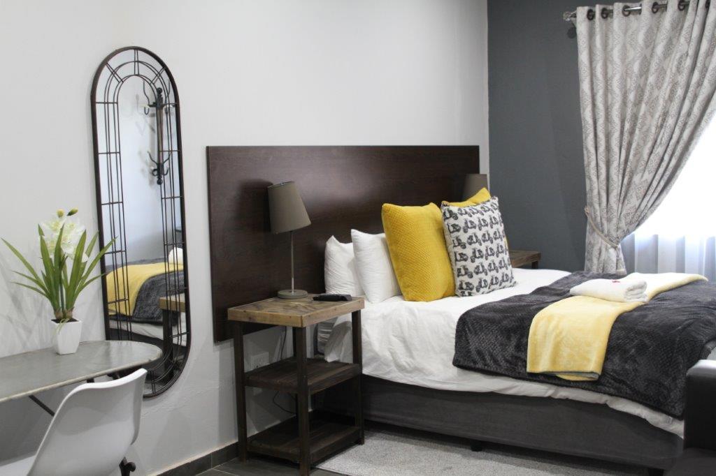 93 On Celliers Guesthouse لويس تريشارد المظهر الخارجي الصورة